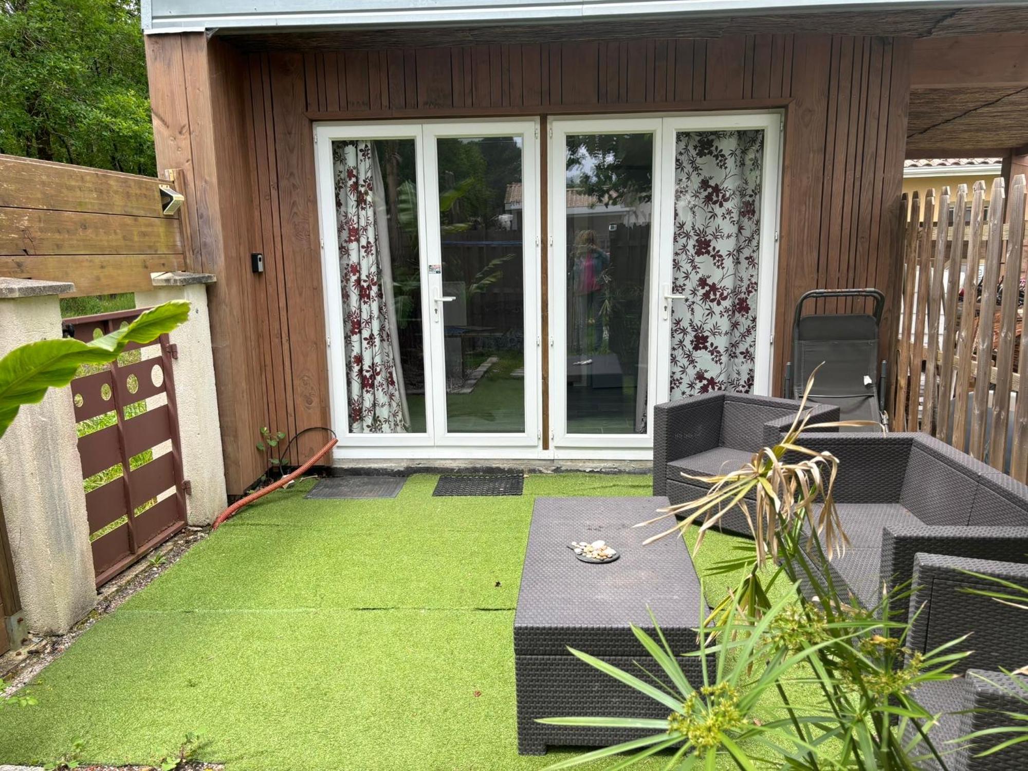 Le Chalet Au Bord Des Pistes Cyclables Sainte-Helene  Екстериор снимка